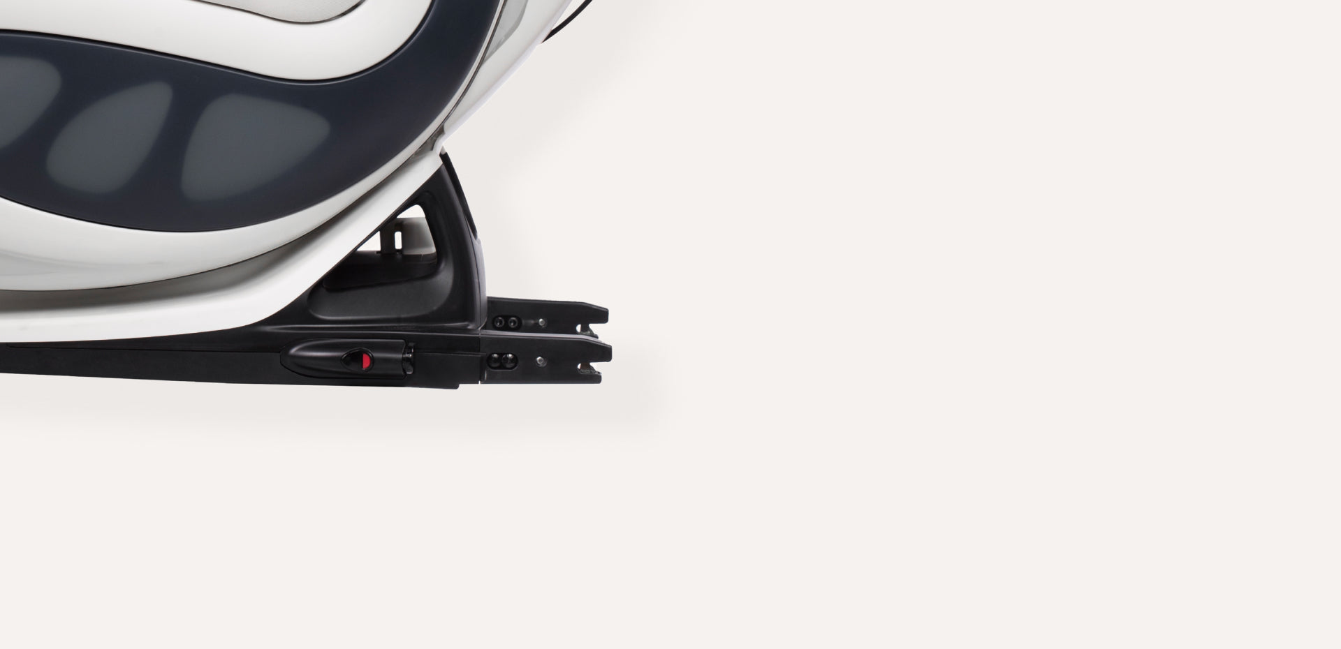 close up on babyark rigid LATCH