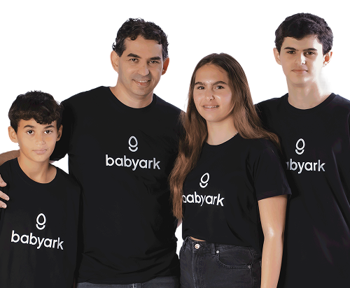babyark founder and CEO Shy Mindel with his kids, who inspired him to spearhead taking child safety to the next level with revolutionary car seat techology