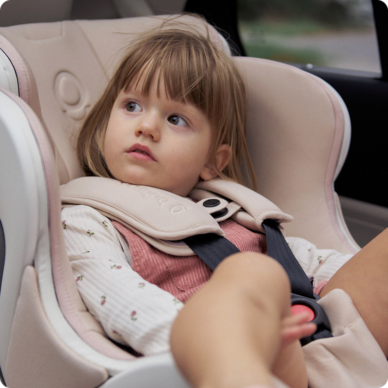 Eggshell White / Moonlight